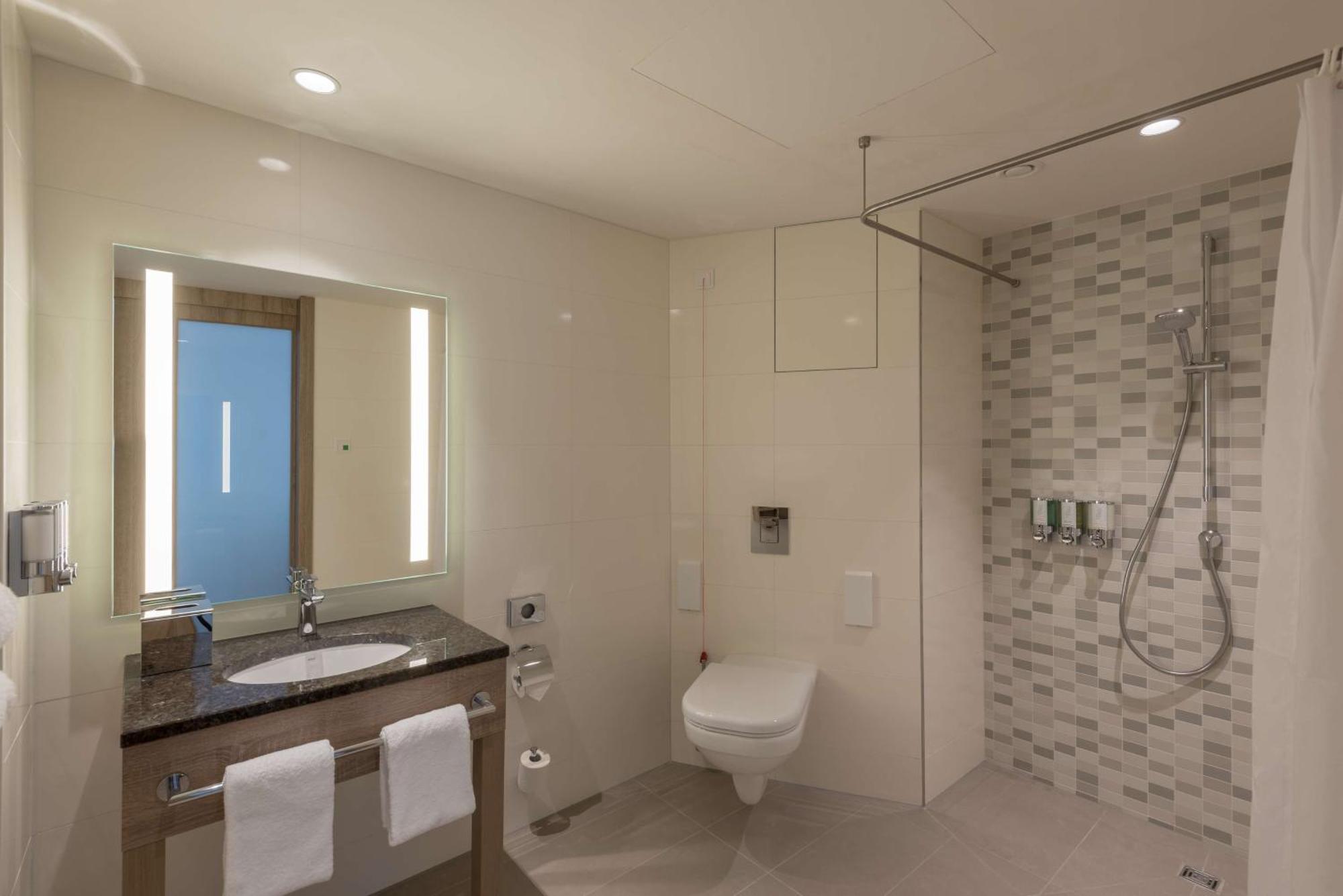 Hampton By Hilton Frankfurt City Centre East Frankfurt am Main Ngoại thất bức ảnh